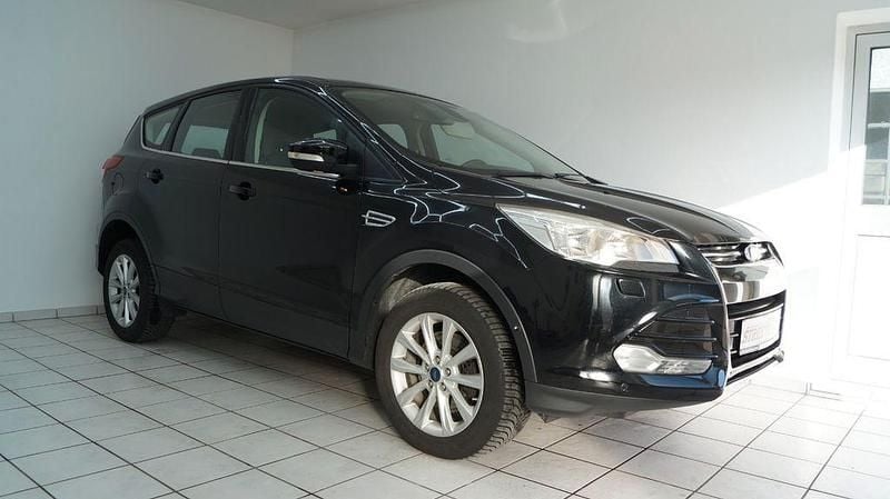 Gebraucht Ford Kuga Titanium 150 PS (110 kW) 2015 Schwarz SUV