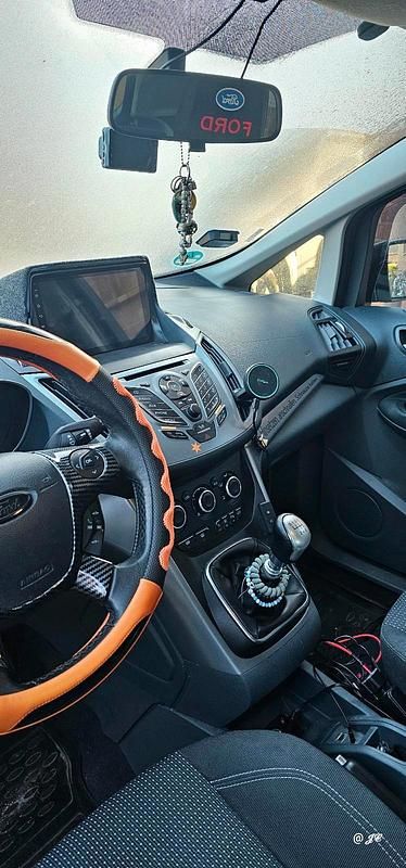 Gebraucht Ford Grand C-Max 115 PS (84 kW) 2012 Schwarz Van / Kleinbus