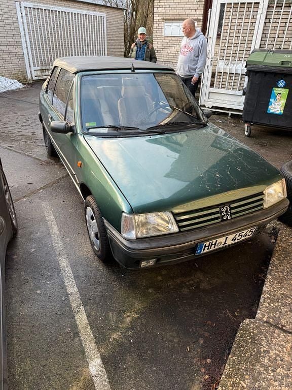 Grün Gebraucht 1994 Peugeot 205 Roland Garros Cabrio | 4.999 € - Bild 1/4