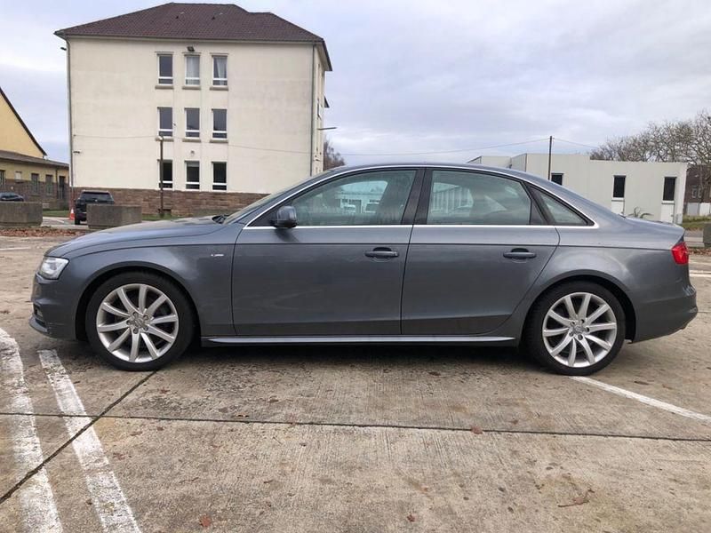 Grau Gebraucht 2014 Audi A4 Ambition Limousine | 9.700 € (Etwas zu teuer) - Bild 1/4