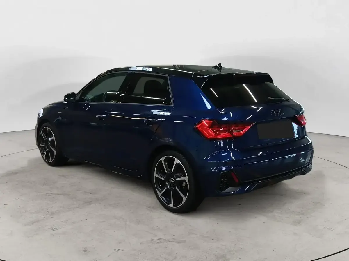 Gebraucht Audi A1 Black Edition 116 PS (85 kW) 2025 Bleu navarre SUV