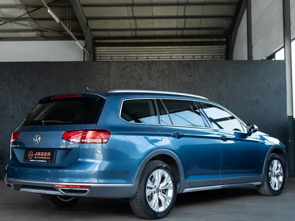 Second-hand VW Passat Alltrack 190 CP (139 kW) 2016 Albastru Break