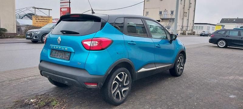 Gebraucht Renault Captur Dynamique 120 PS (88 kW) 2016 Blau SUV