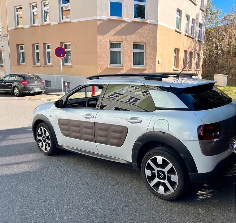 Gebraucht Citroën C4 Cactus 99 PS (72 kW) 2014 Weiß Kleinwagen