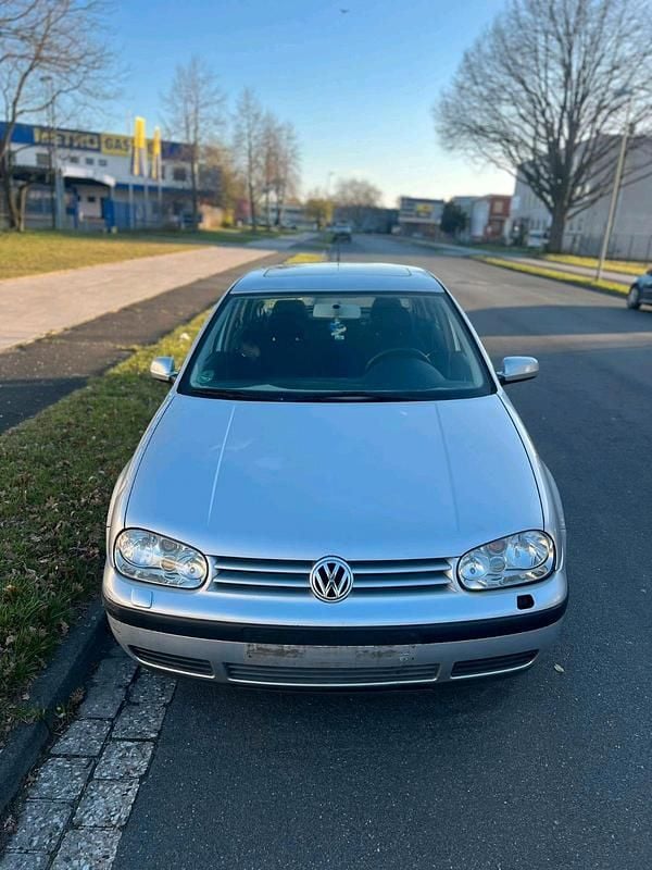 Gebraucht VW Golf IV 101 PS (74 kW) 2002 Silber Limousine