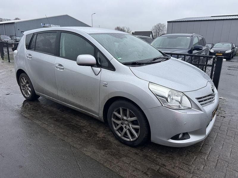 Gebraucht Toyota Verso 177 PS (130 kW) 2011 Grau Van / Kleinbus