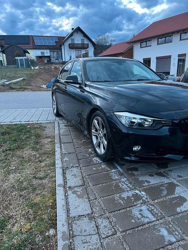 Gebraucht BMW 328 245 PS (180 kW) 2015 Schwarz Limousine