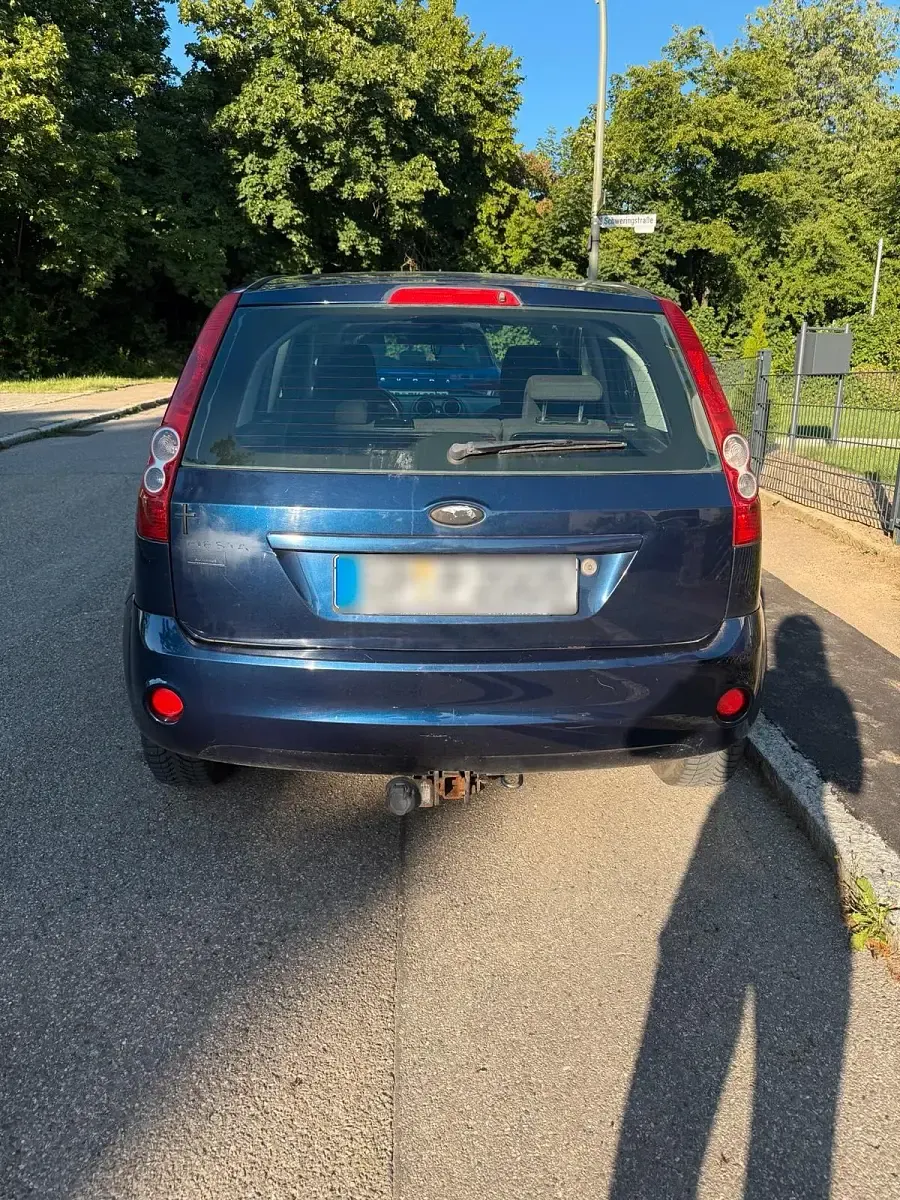 Gebraucht Ford Fiesta 80 PS (58 kW) 2006 Blau Kleinwagen