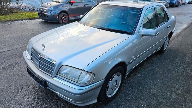 Gebraucht Mercedes C240 170 PS (125 kW) 1998 Silber Limousine