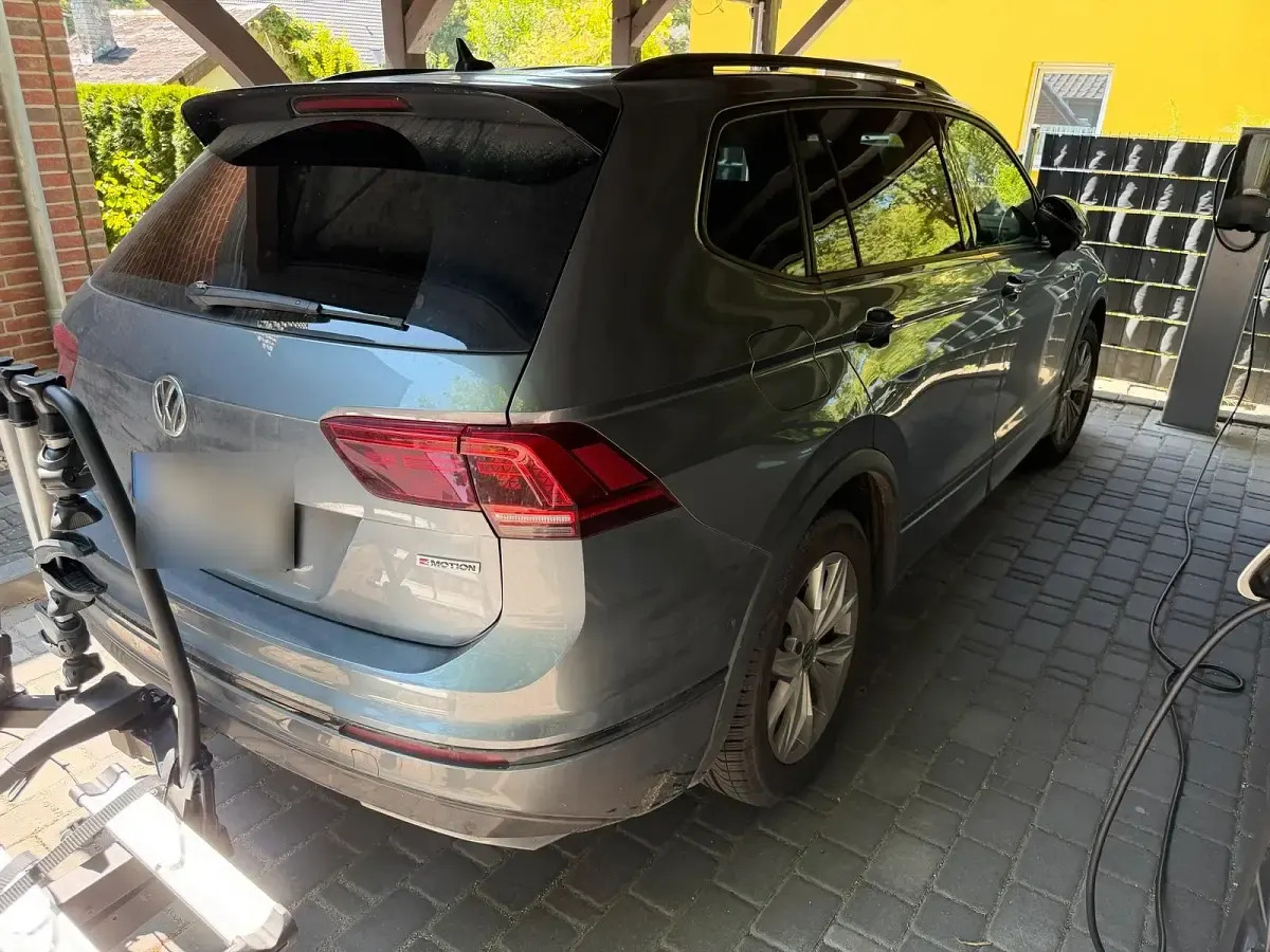 Gebraucht VW Tiguan Allspace 200 PS (147 kW) 2021 Grau SUV