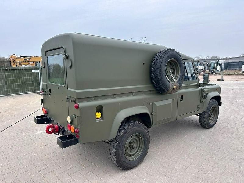 Gebraucht Land Rover Defender 113 PS (83 kW) 2000 Grün SUV