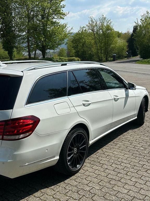 Usata Mercedes E300 231 CV (169 kW) 2015 Bianco Berlina