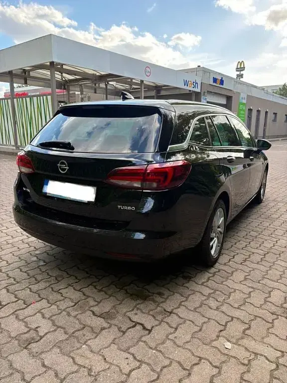 Gebraucht Opel Astra Innovation 125 PS (91 kW) 2017 Schwarz Kombi