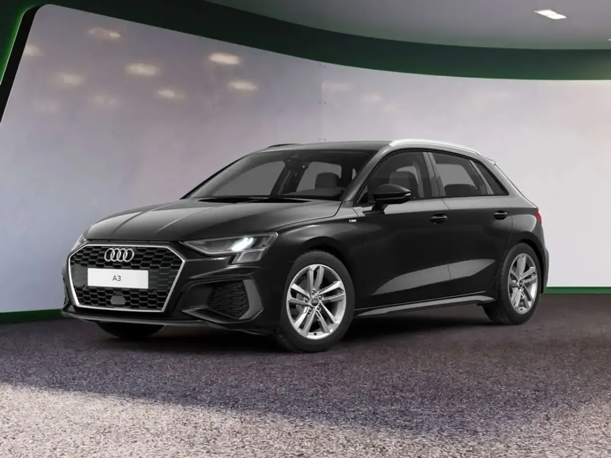 Gebraucht Audi A3 S-Line 150 PS (110 kW) 2022 Schwarz / mythosschwarz Limousine