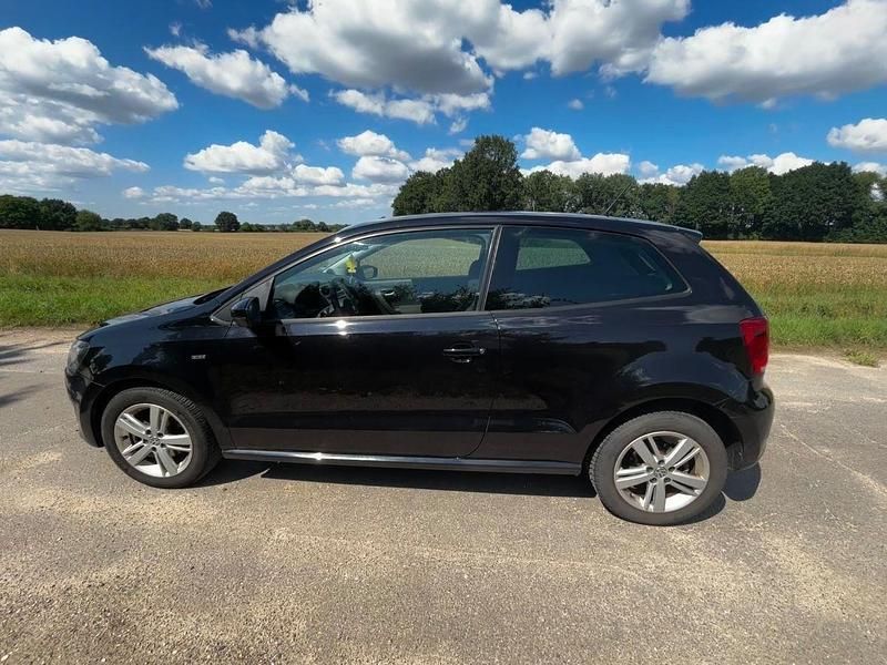 Schwarz Gebraucht 2014 VW Polo Life Kleinwagen | 5.400 € (Guter Preis) - Bild 1/4