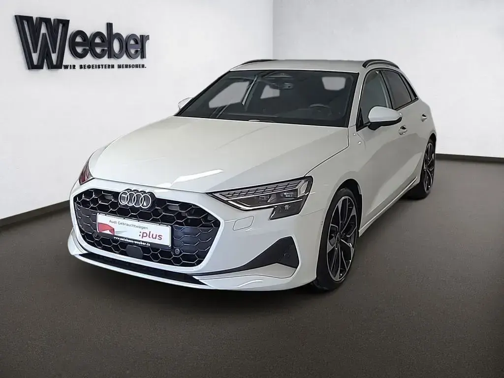 Gebraucht Audi A3 Comfort 150 PS (110 kW) 2025 Gletscherweiß metallic Limousine