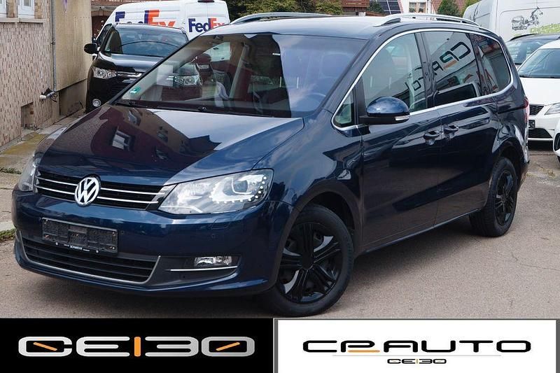 Blau Gebraucht 2011 VW Sharan Highline Van / Kleinbus | 5.499 € (Superpreis) - Bild 1/4