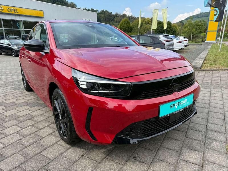 Lackierung peperoncino red/typ Gebraucht 2024 Opel Corsa Limousine | 17.900 € (Fairer Preis) - Bild 1/4