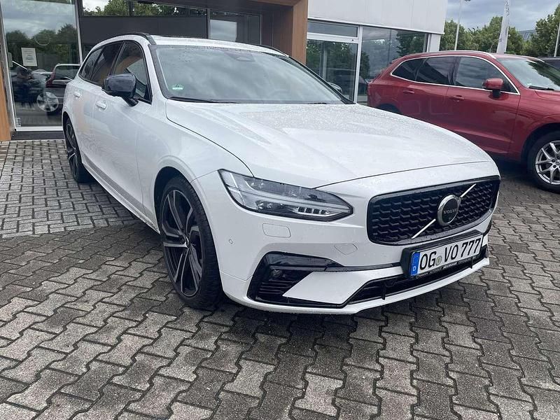 Gebraucht Volvo V90 Ultimate 197 PS (144 kW) 2024 Crystal white Kombi