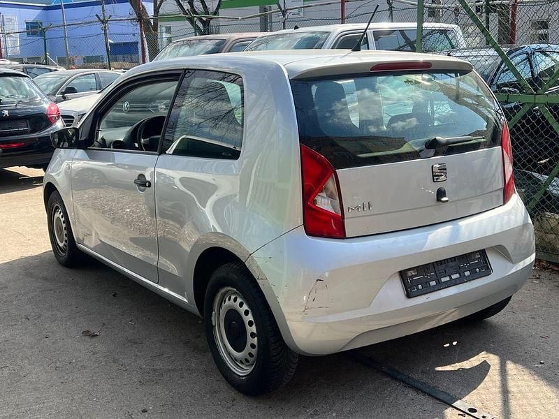 Gebraucht Seat Mii Reference 60 PS (44 kW) 2016 "reflex" silber Kleinwagen