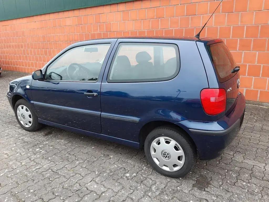 Gebraucht VW Polo 50 PS (36 kW) 2002 Blau Limousine