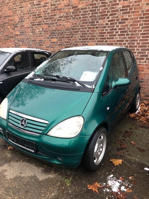 Grün Gebraucht 1997 Mercedes A160 Kombi | 2.999 € - Bild 1/1