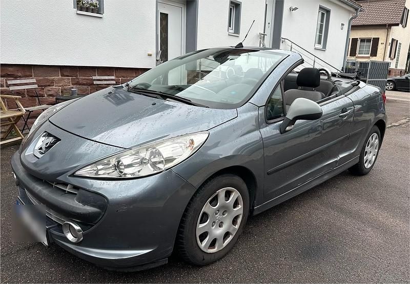 Grau Gebraucht 2007 Peugeot 207 CC Platinum Cabrio | 650 € (Superpreis) - Bild 1/4
