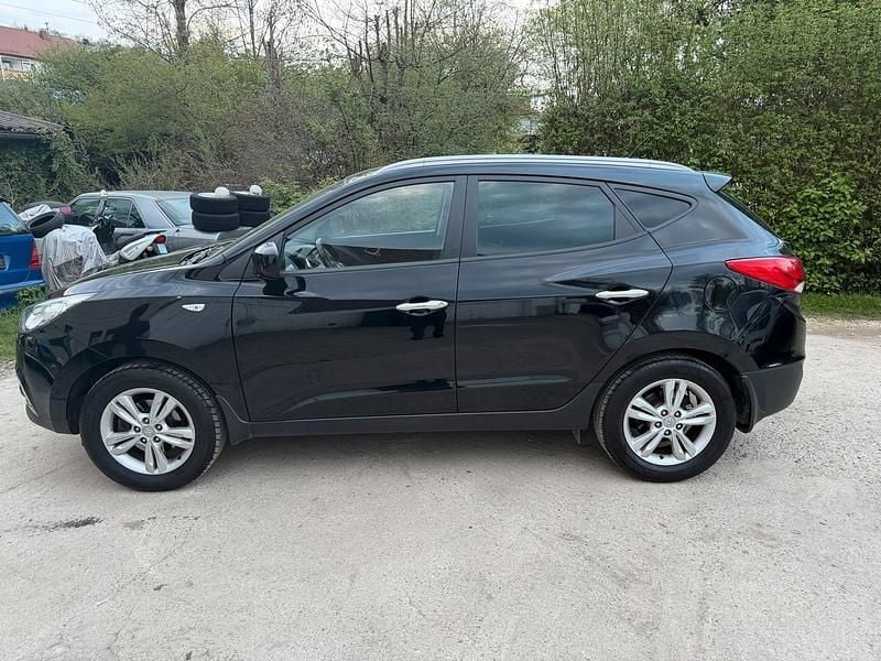 Używany Hyundai ix35 136 KM (100 kW) 2012 Czarny SUV