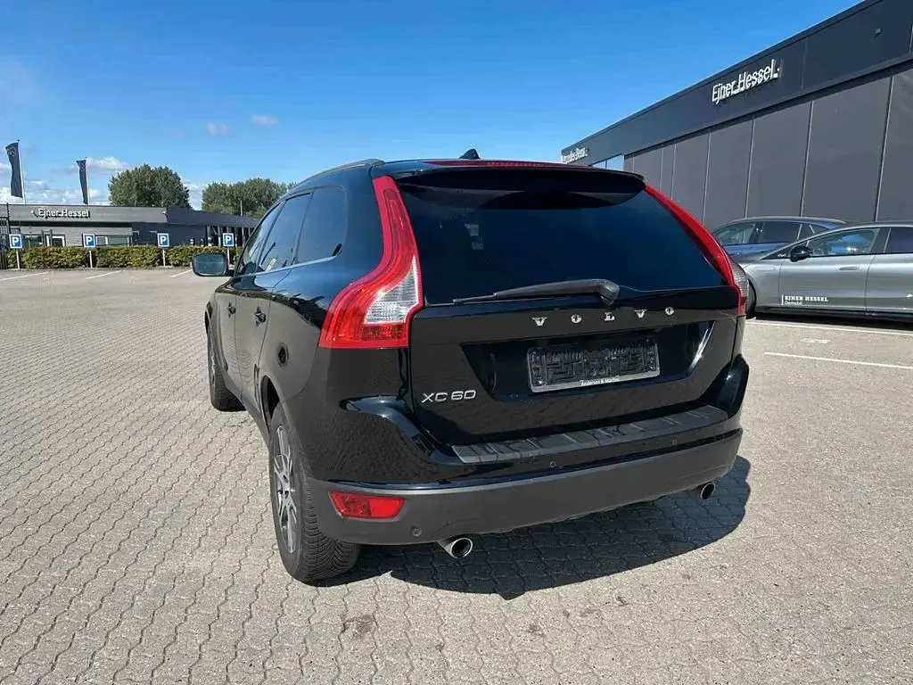 Gebraucht Volvo XC60 Summum 205 PS (150 kW) 2011 Schwarz SUV