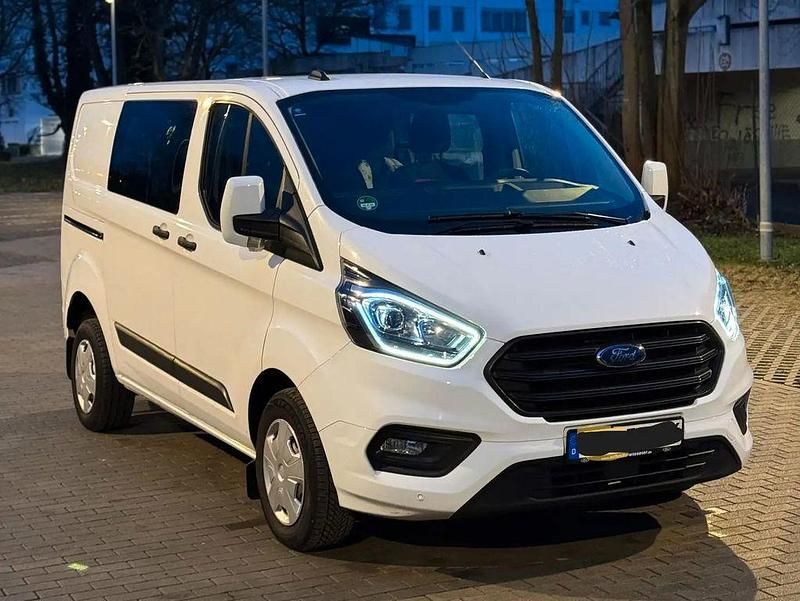 Gebraucht Ford Transit 131 PS (96 kW) 2022 Weiß Van / Kleinbus