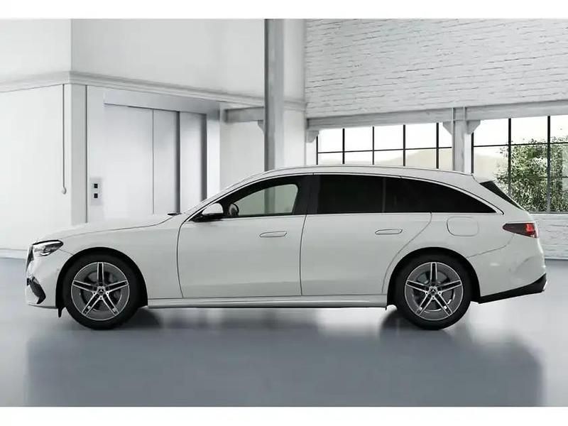 Gebraucht Mercedes E300 AMG 204 PS (150 kW) 2024 Weiss polarweiss Kombi