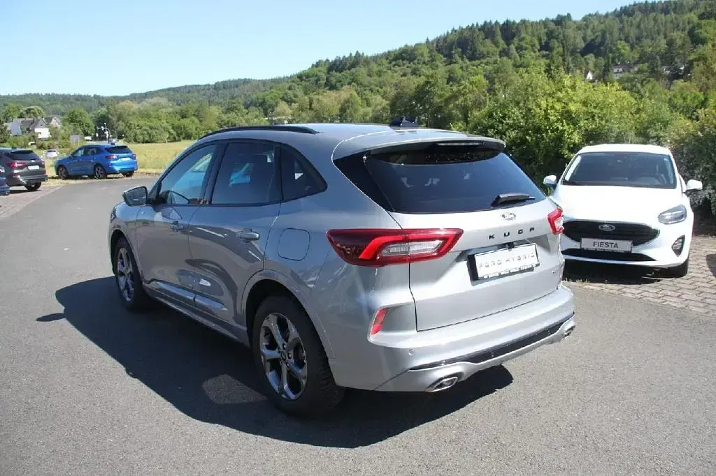 Gebraucht Ford Kuga ST-Line 152 PS (111 kW) 2025 Solarsilber SUV