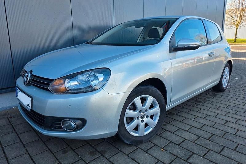 Gebraucht VW Golf VI 102 PS (75 kW) 2009 Silber Kleinwagen