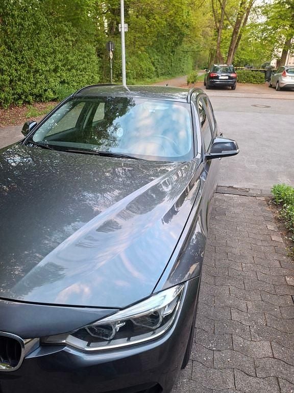 Gebraucht BMW 320 190 PS (139 kW) 2018 Grau Kombi