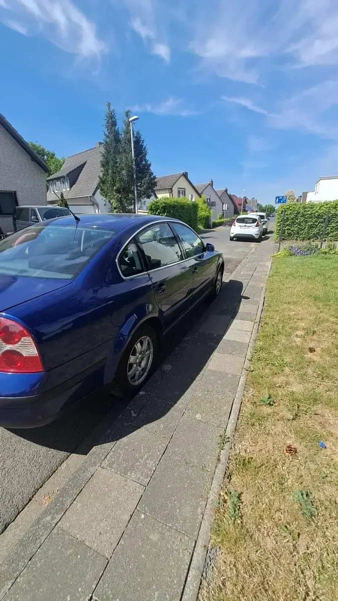 Käytetty VW Passat 115 HP (84 kW) 2001 Sininen Farmari