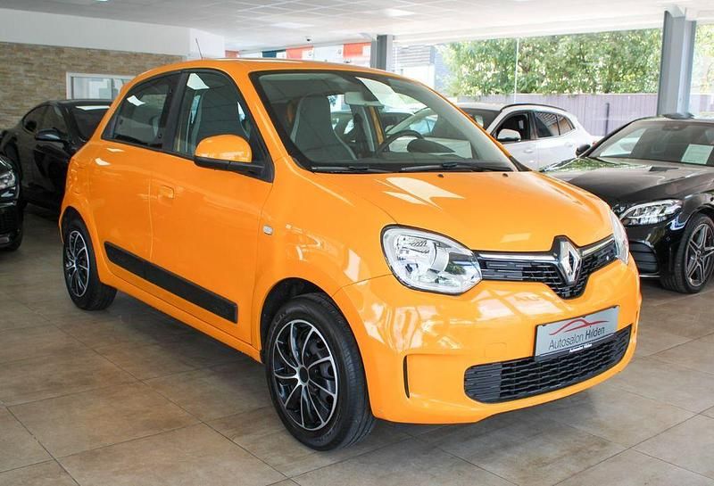 Gelb Gebraucht 2019 Renault Twingo LIMITED Kleinwagen | 8.900 € (Fairer Preis) - Bild 1/4