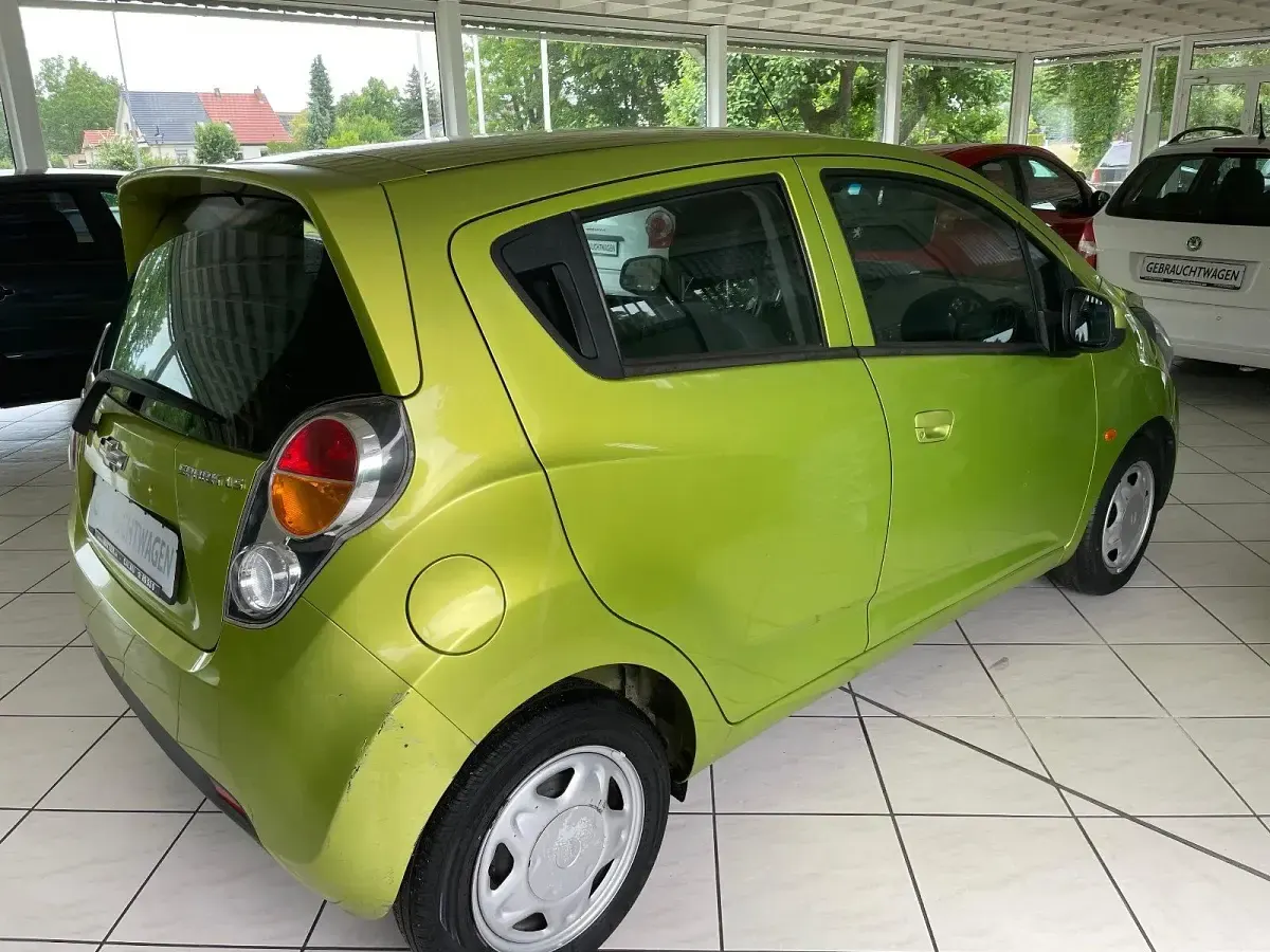Gebraucht Chevrolet Spark 68 PS (50 kW) 2010 Grün Kleinwagen