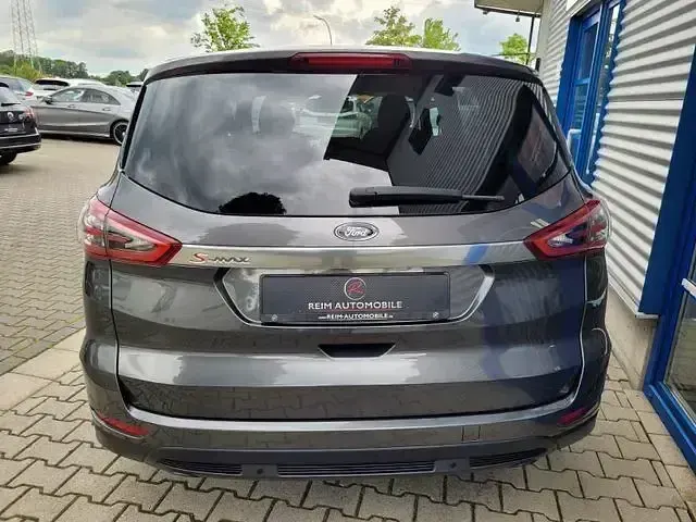 Gebraucht Ford S-MAX Titanium 160 PS (117 kW) 2017 Grau Van / Kleinbus