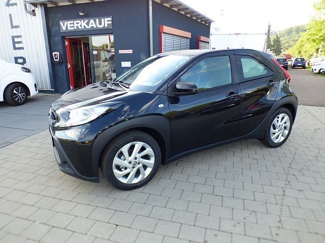 Schwarz Gebraucht 2023 Toyota Aygo X-play Kleinwagen | 14.250 € (Fairer Preis) - Bild 1/4