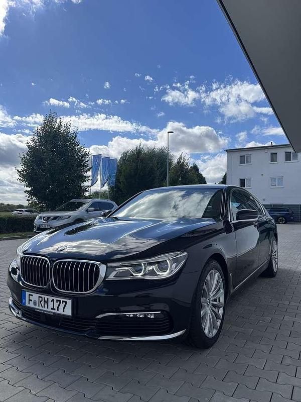Gebraucht BMW 740 326 PS (239 kW) 2018 Limousine