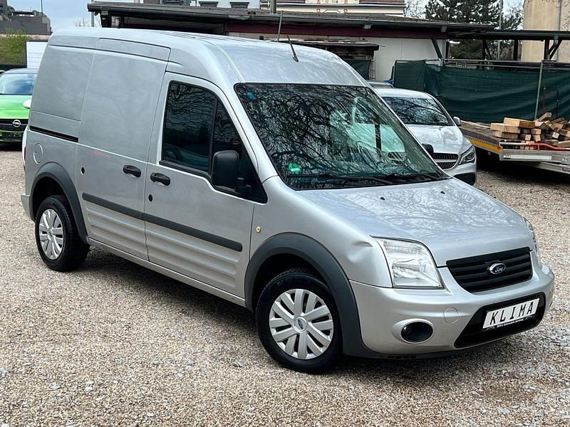 Gebraucht Ford Tourneo Connect 90 PS (66 kW) 2013 Silber Van / Kleinbus