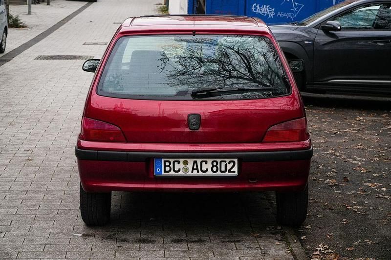 Gebraucht Peugeot 106 75 PS (55 kW) 1999 Rot Kleinwagen
