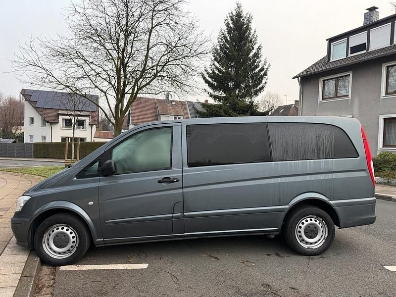 Grau Gebraucht 2012 Mercedes Vito Van | 9.000 € (Superpreis) - Bild 1/4