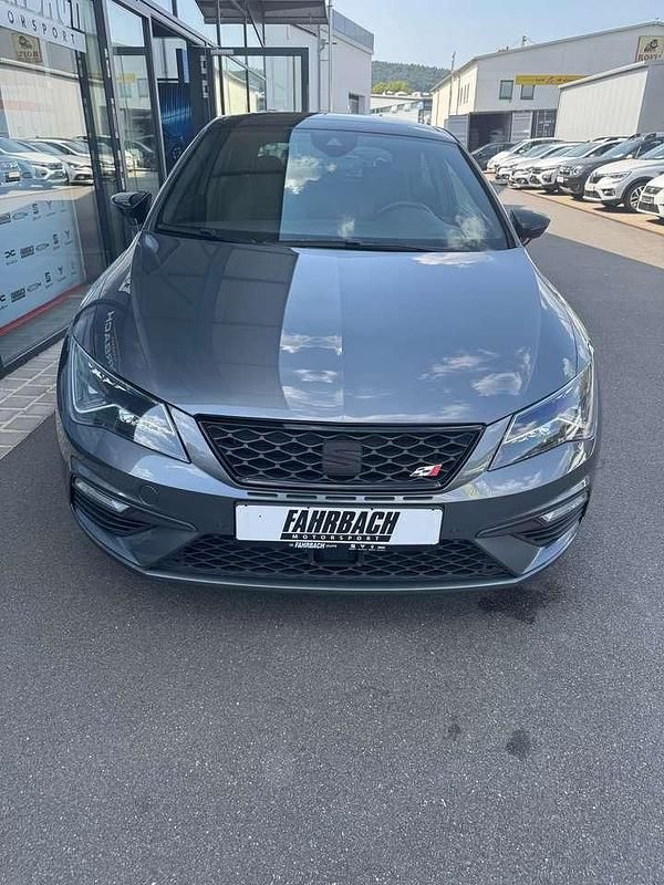 "pirineos" grau Gebraucht 2017 Cupra Leon Coupé | 25.990 € (Etwas zu teuer) - Bild 1/4