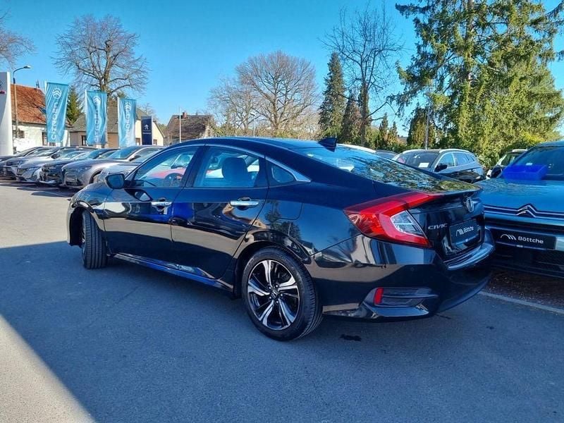 Gebraucht Honda Civic Executive 182 PS (133 kW) 2018 Crystal black p. Limousine