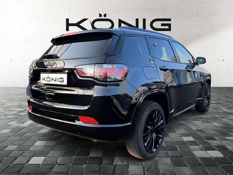 Gebraucht Jeep Compass Altitude 131 PS (96 kW) 2024 Solid black SUV