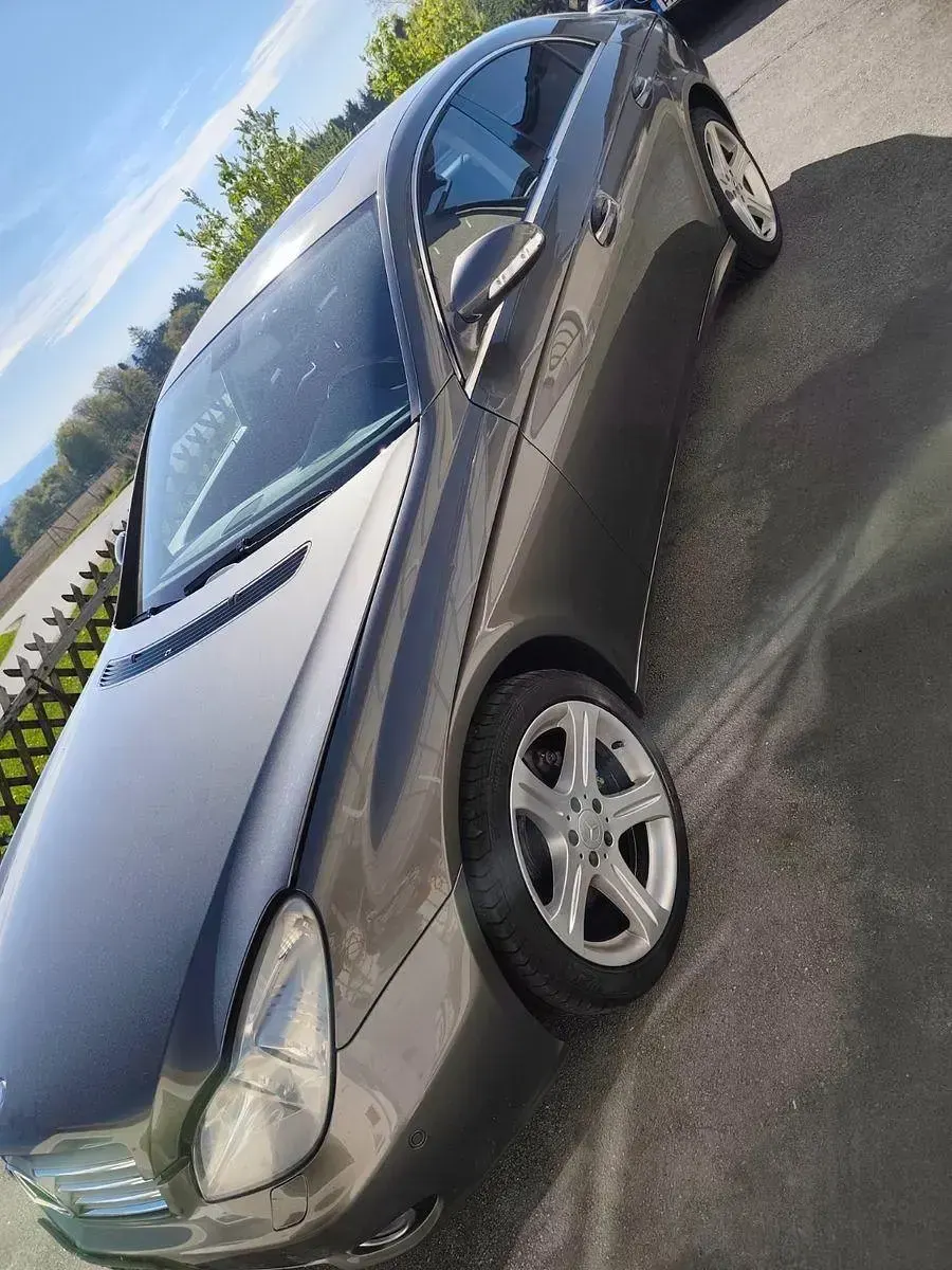 Gebraucht Mercedes CLS550 387 PS (284 kW) 2007 Grau Limousine