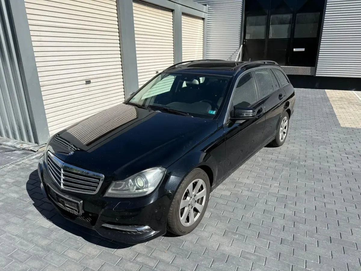 Gebraucht Mercedes C220 170 PS (125 kW) 2013 Schwarz Kombi
