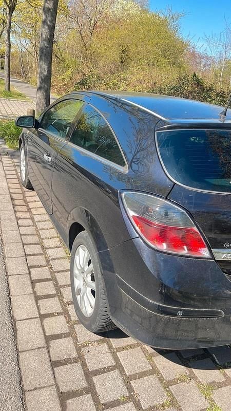 Gebraucht Opel Astra GTC 90 PS (66 kW) 2009 Schwarz Coupé