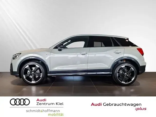 Gebraucht Audi Q2 S-Line 150 PS (110 kW) 2026 Tausilber metallic SUV